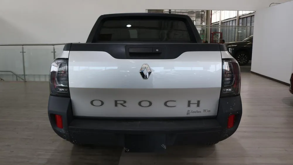 RENAULT OROCH [FL] CARGO 2023