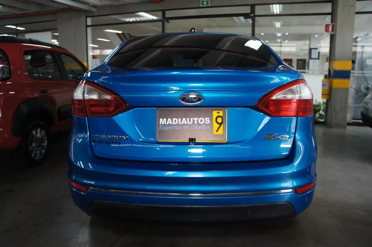 FORD FIESTA SPORTBACK TITANIUM 2015