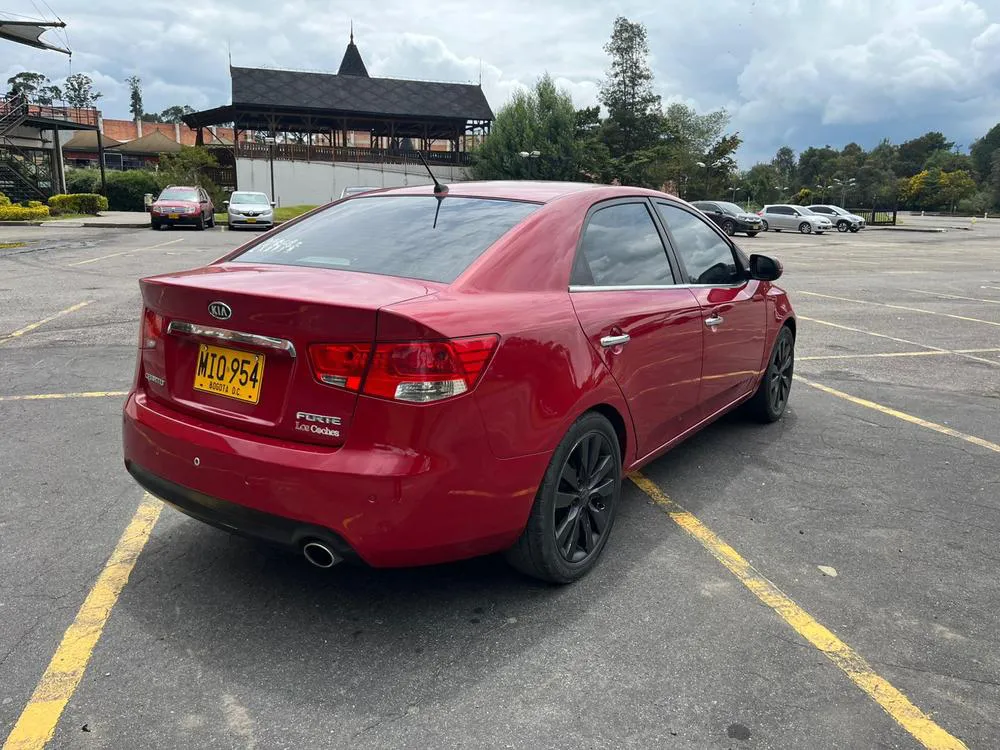 KIA CERATO FORTE 1.6 2013