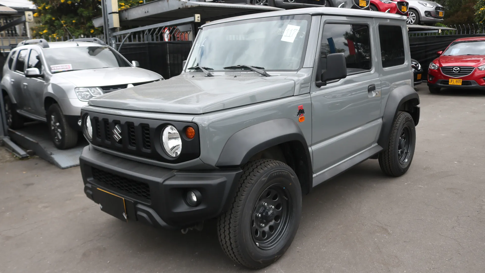 SUZUKI JIMNY JLX 2023