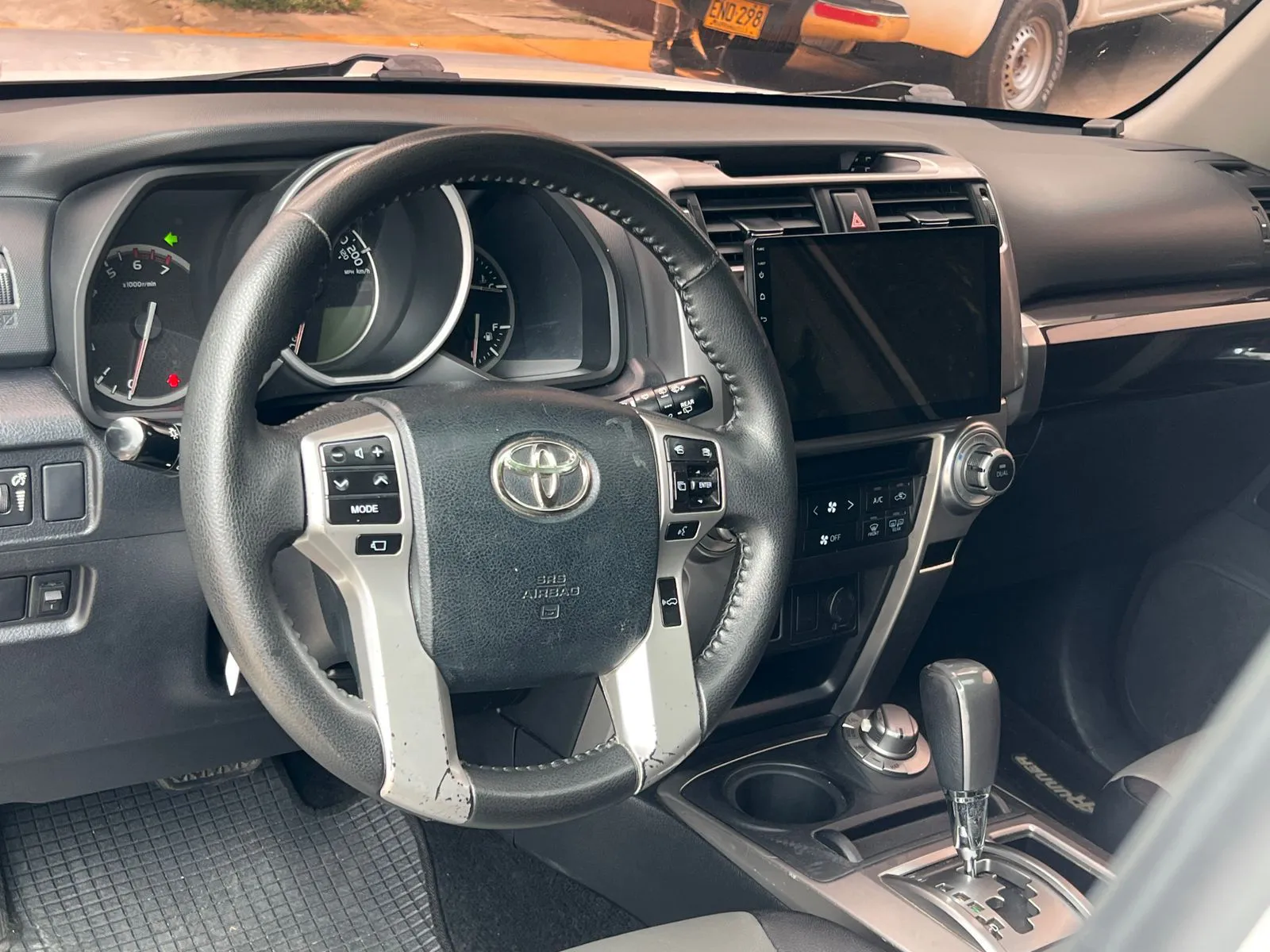 TOYOTA 4RUNNER 2017