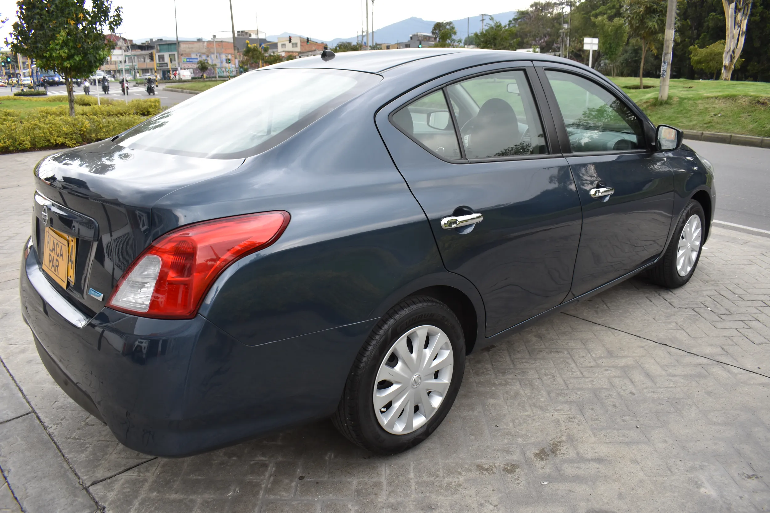 NISSAN VERSA 2016