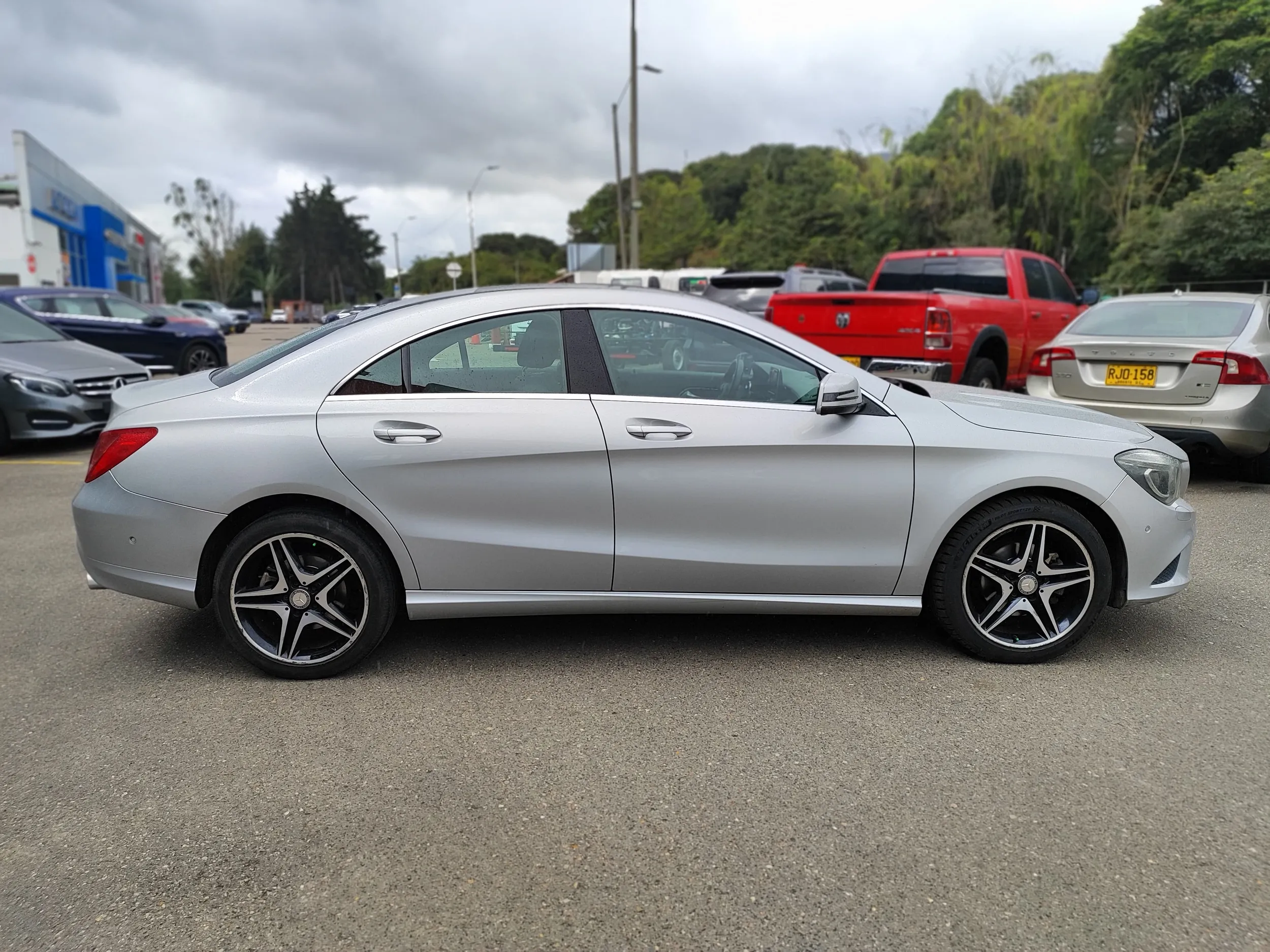 MERCEDES BENZ Cla180 PROGRESSIVE 2016