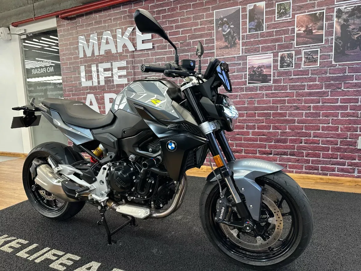 BMW F 900 R DYNAMIC 2024