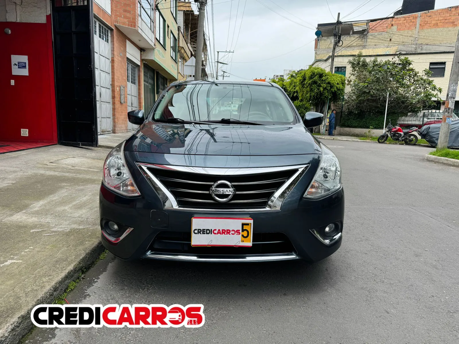 NISSAN VERSA 2017