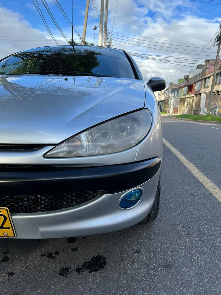 PEUGEOT 206.0 XR 2005