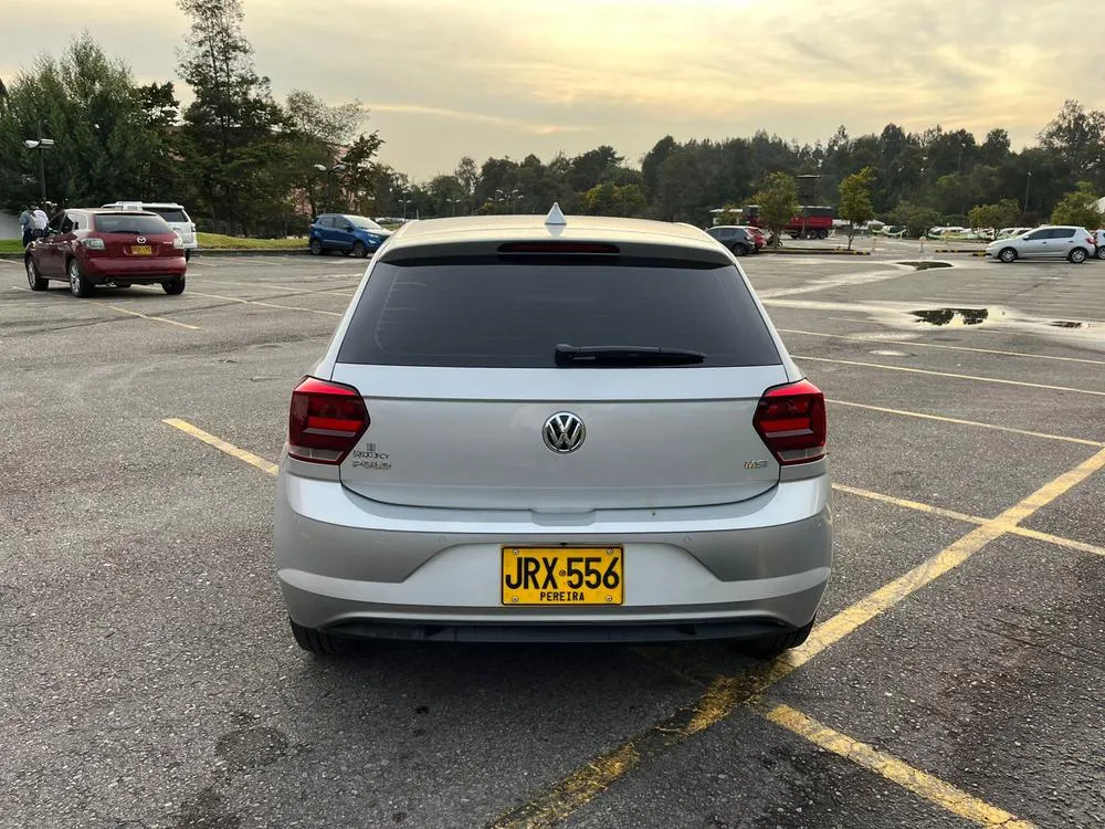 VOLKSWAGEN POLO [6] COMFORTLINE 2022