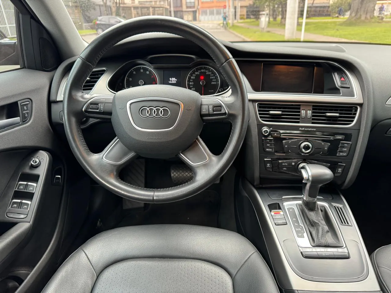 AUDI A4 2015