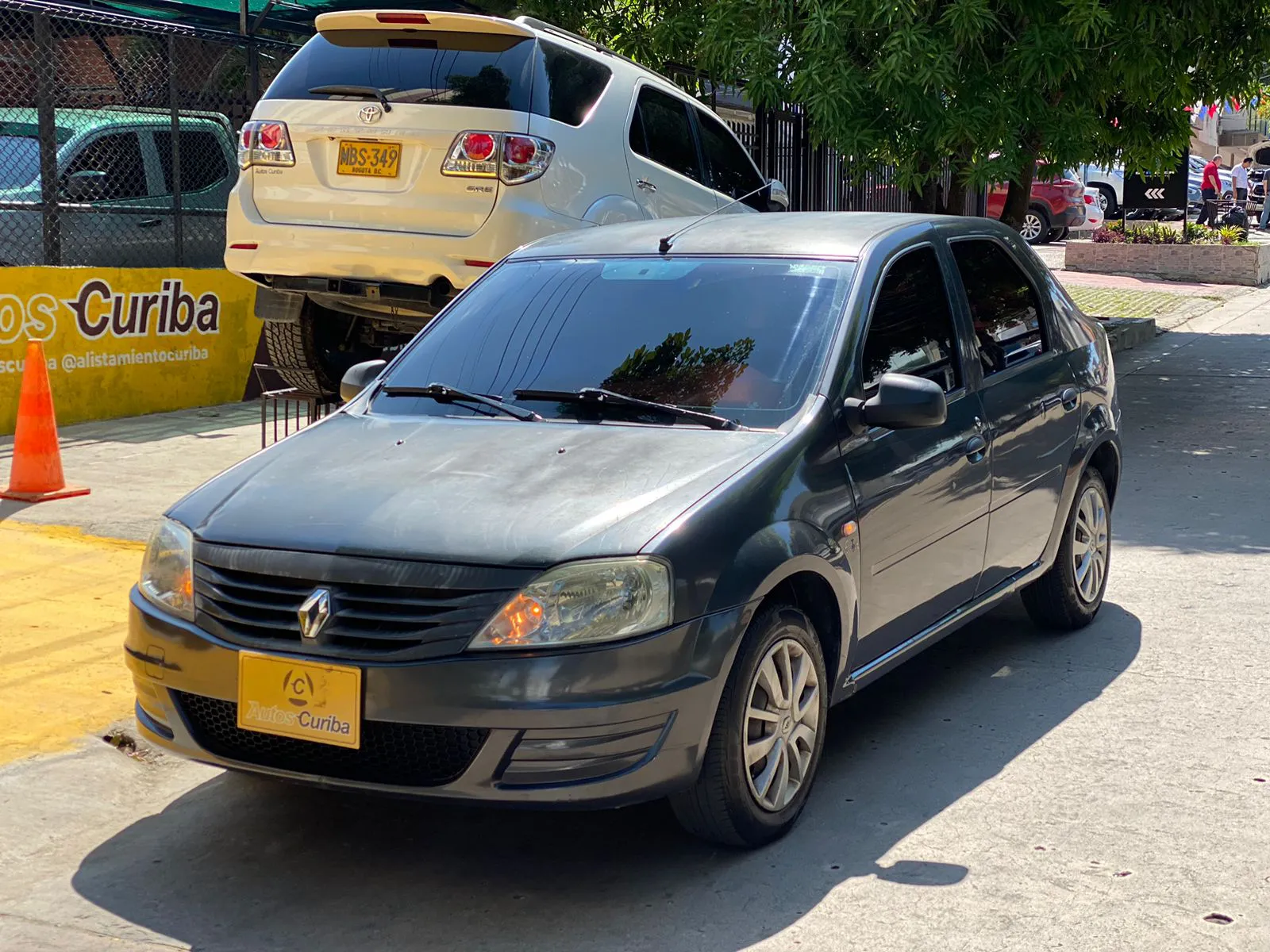 RENAULT LOGAN 2013