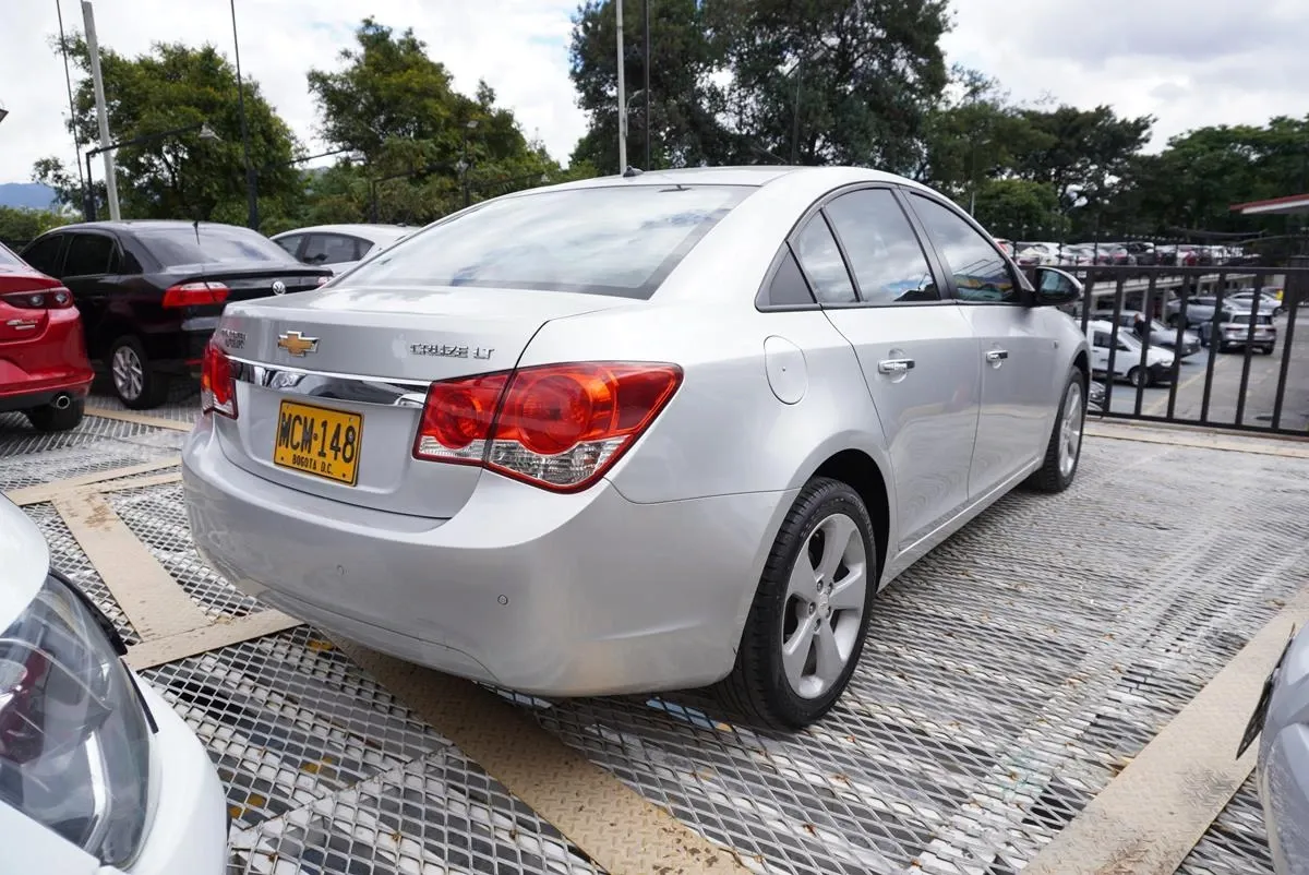 CHEVROLET CRUZE 2012