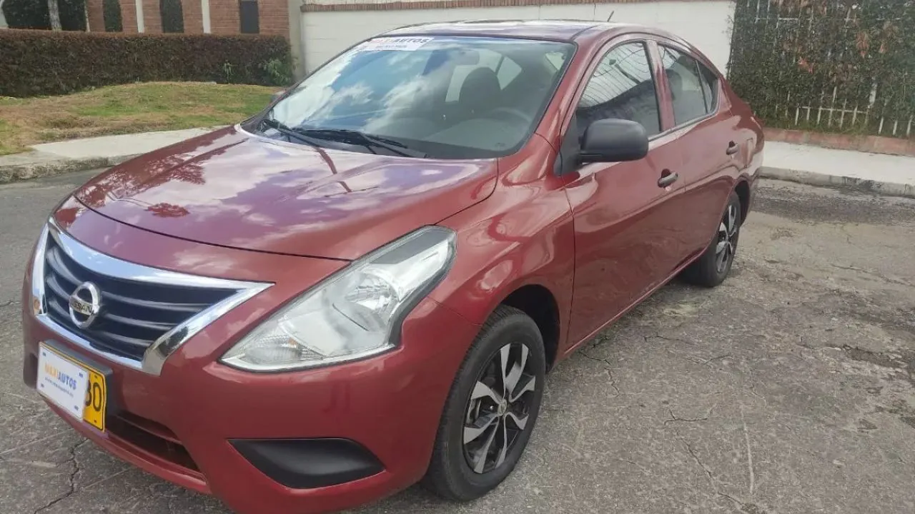 NISSAN VERSA 2019