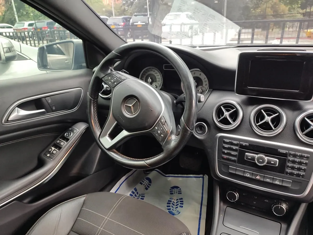 MERCEDES BENZ A A 200 [W176] MT 1600CC T 5P 2015