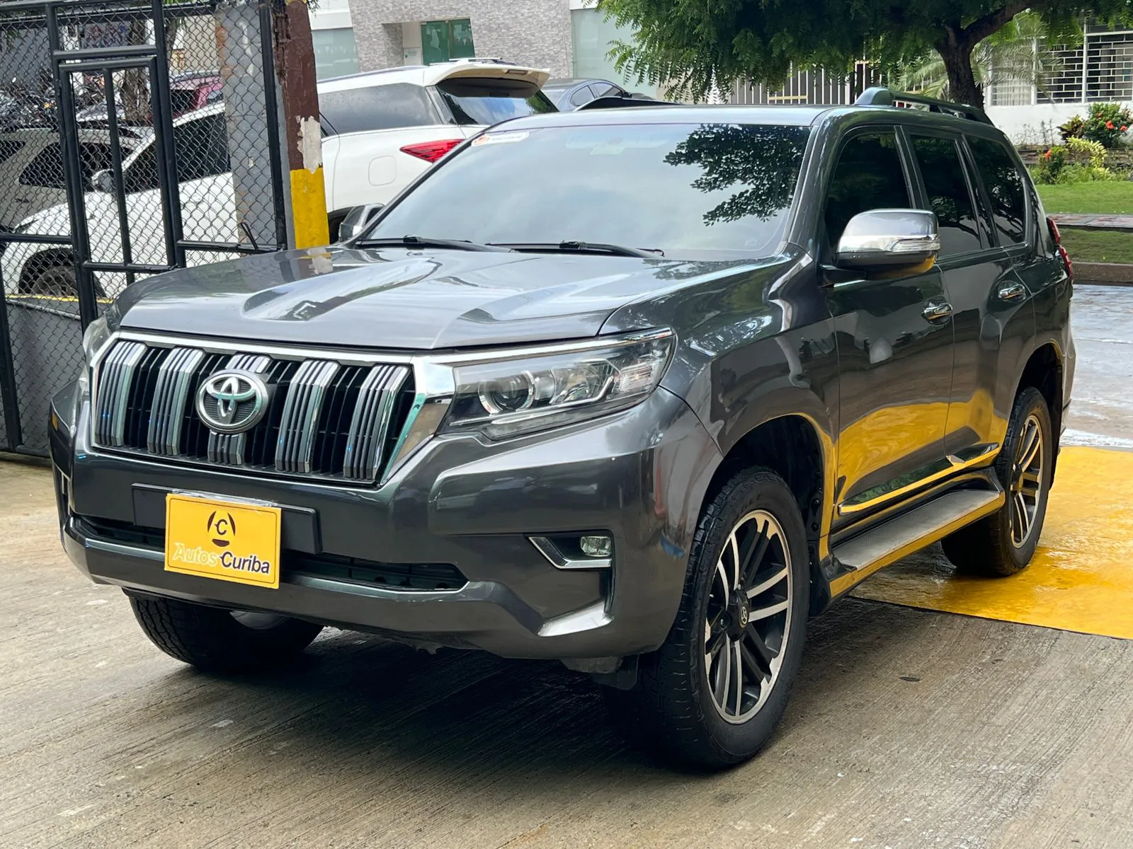 TOYOTA PRADO 2013