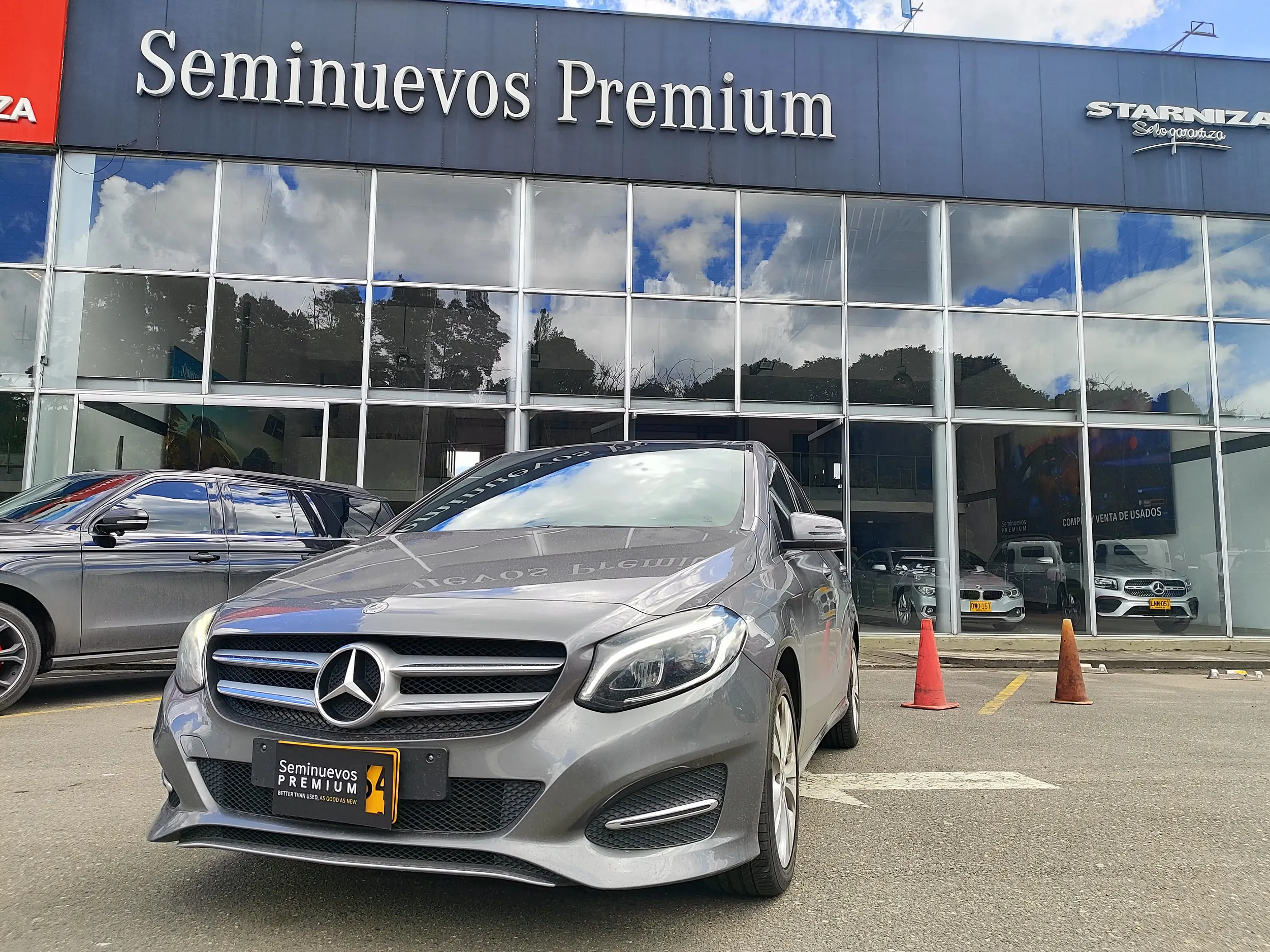 MERCEDES BENZ B 180 2019