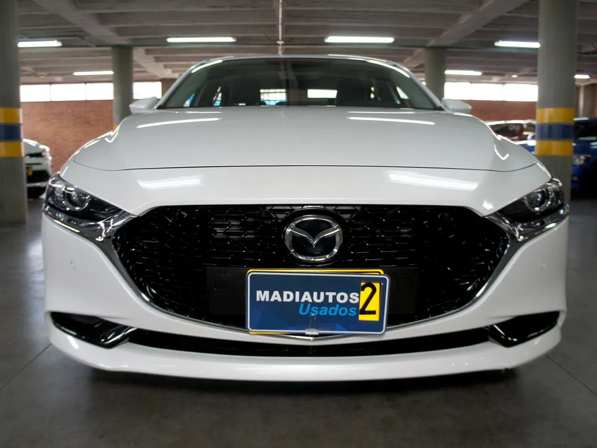 MAZDA 3 GRAND TOURING MHEV 2024