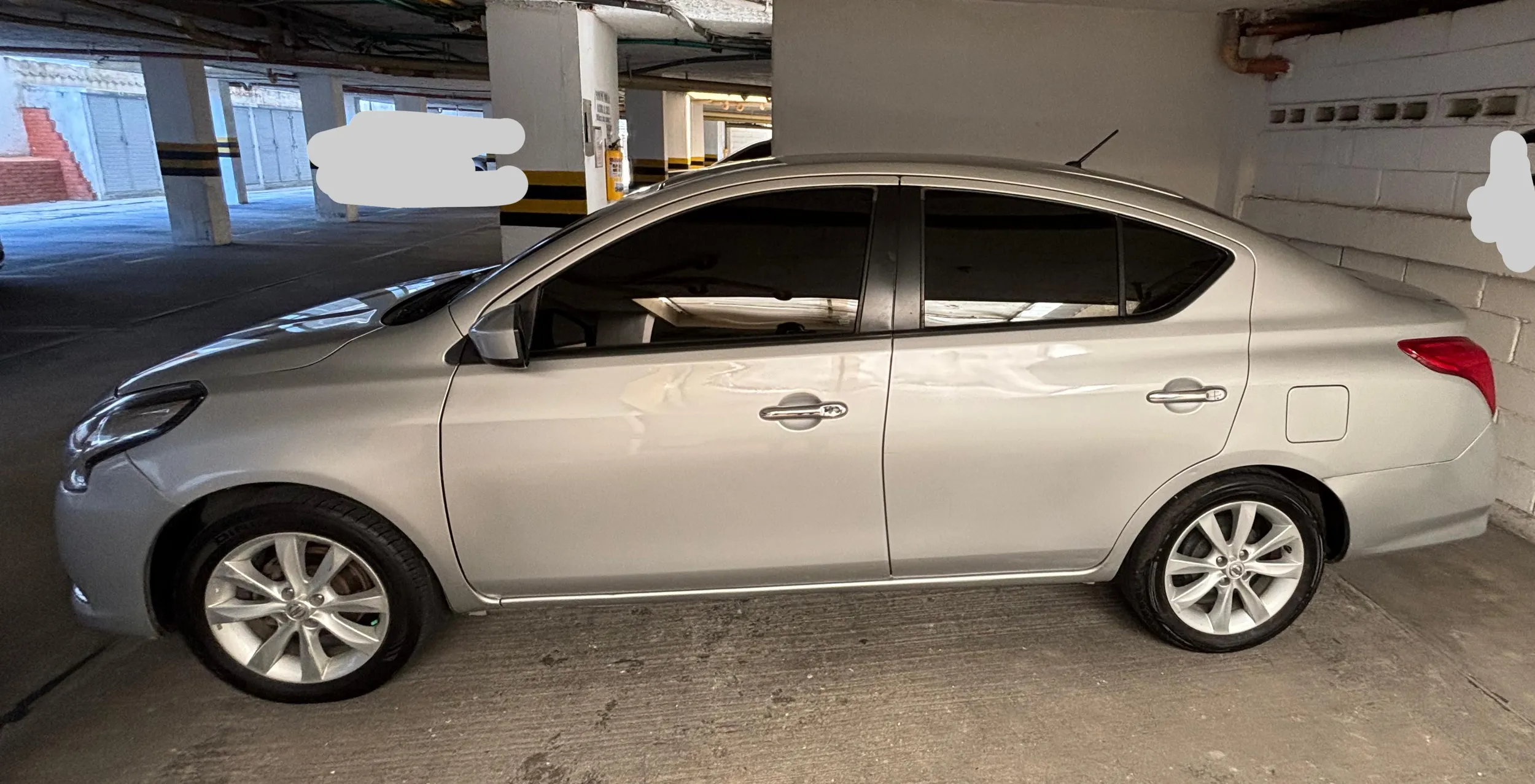 NISSAN VERSA 2015