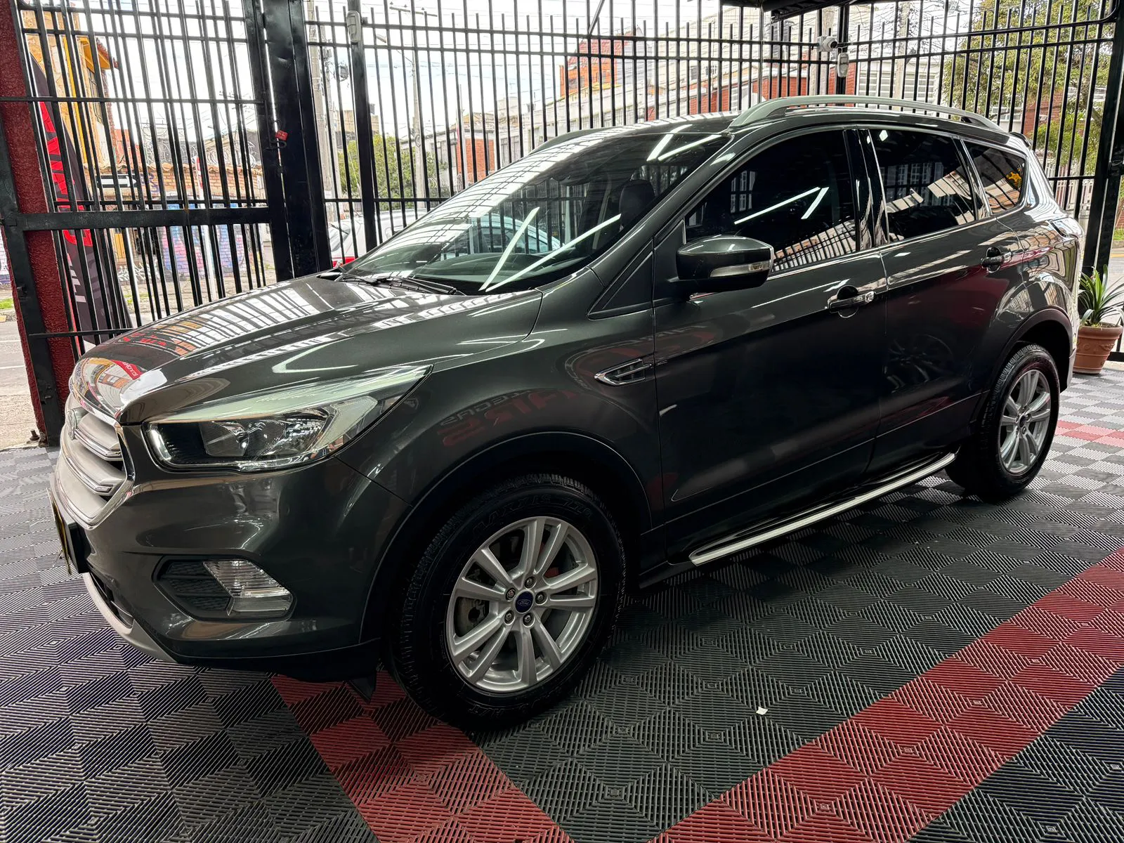 FORD ESCAPE SE 2018