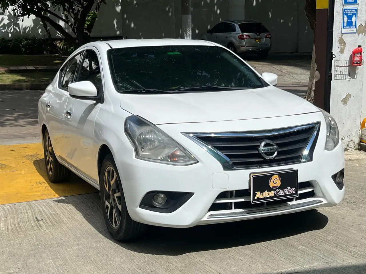 NISSAN VERSA 2019