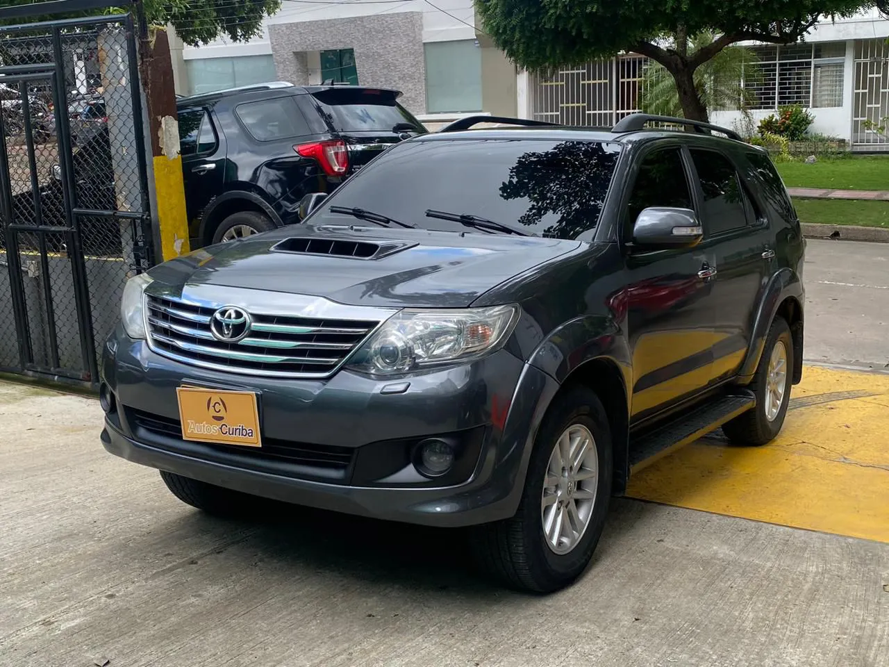 TOYOTA FORTUNER 2016