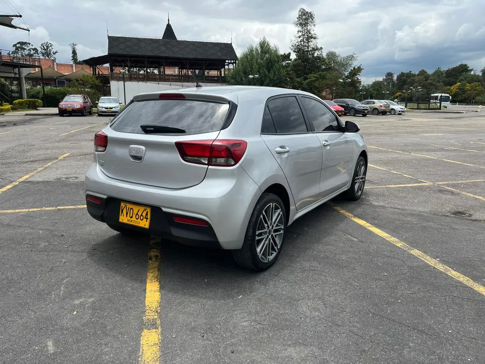 KIA RIO VIBRANT [FL] 2023