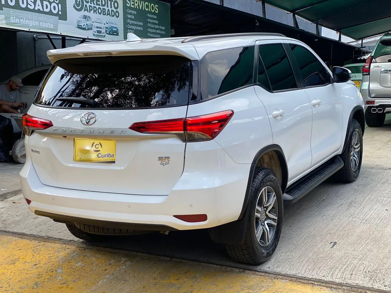 TOYOTA FORTUNER 2023