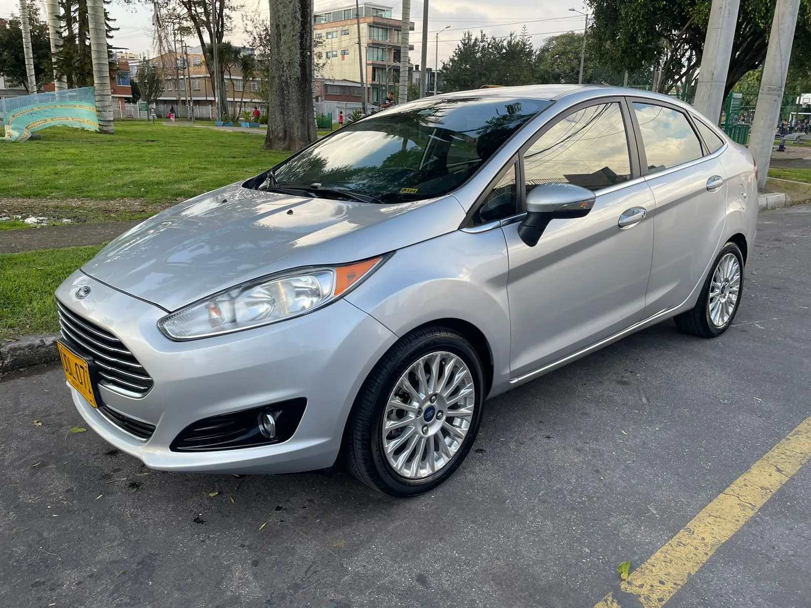 FORD FIESTA 2015