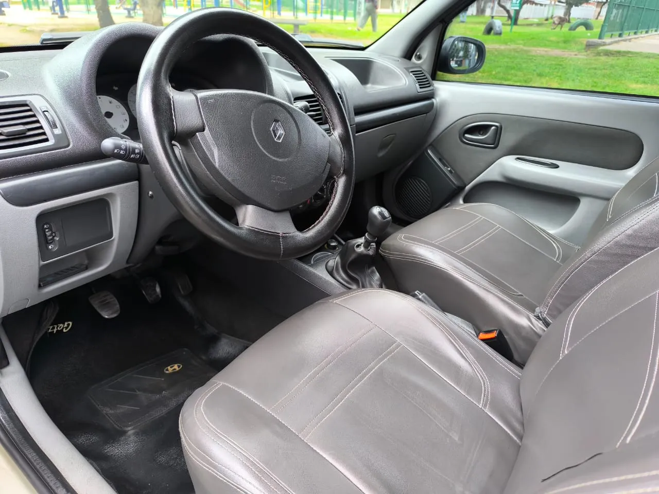 RENAULT CLIO 2009