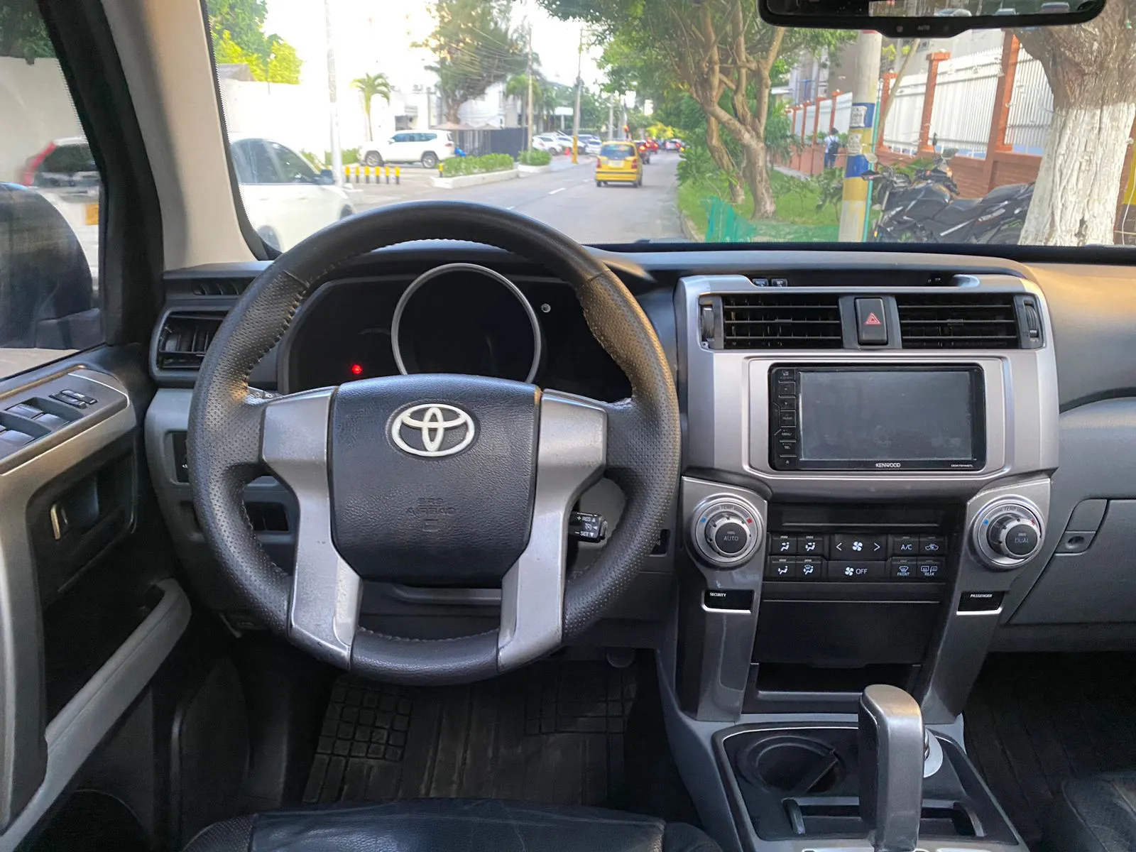 TOYOTA 4RUNNER 2021