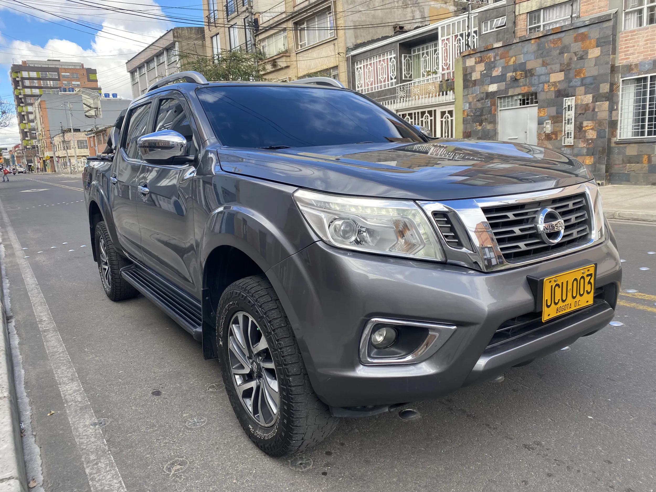 NISSAN NP300 2017