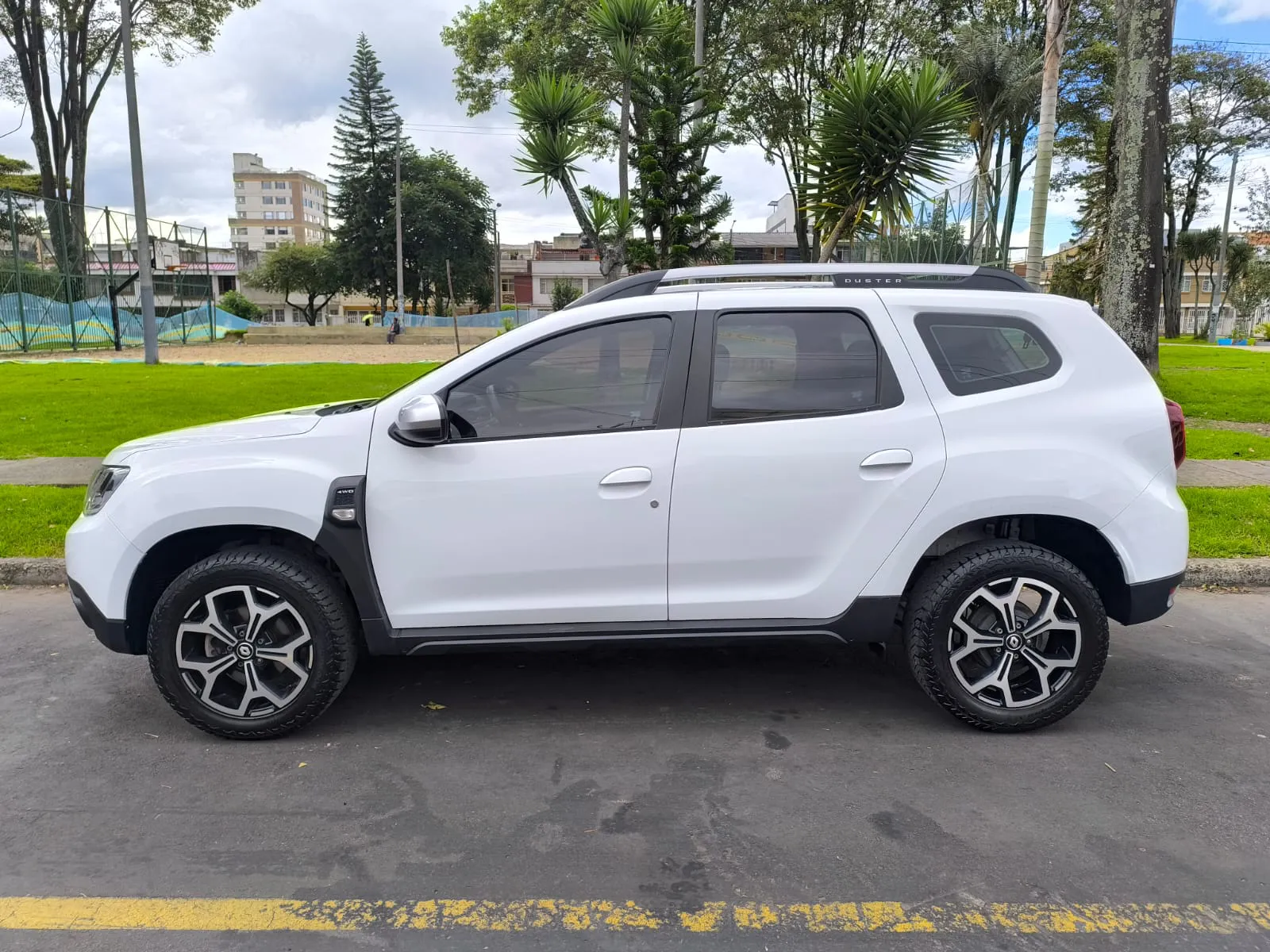 RENAULT DUSTER 2023