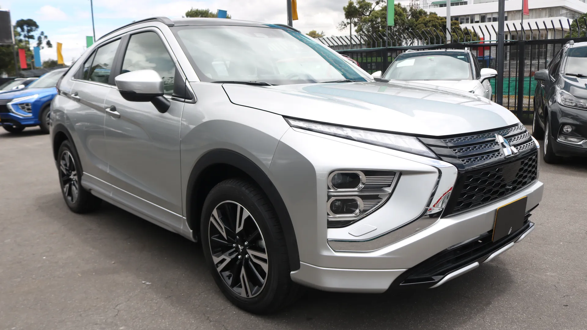 MITSUBISHI ECLIPSE CROSS FULL 2023