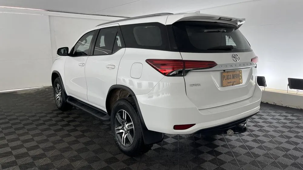 TOYOTA FORTUNER [2] 2.4L STREET 2020