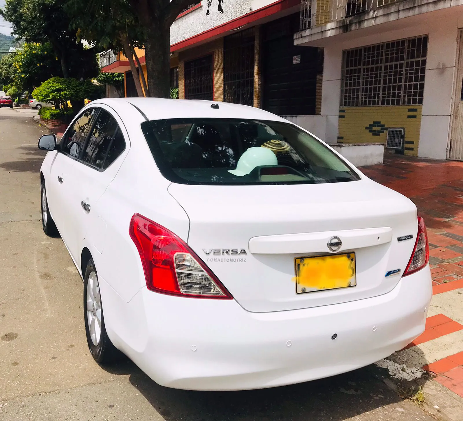 NISSAN VERSA 2013