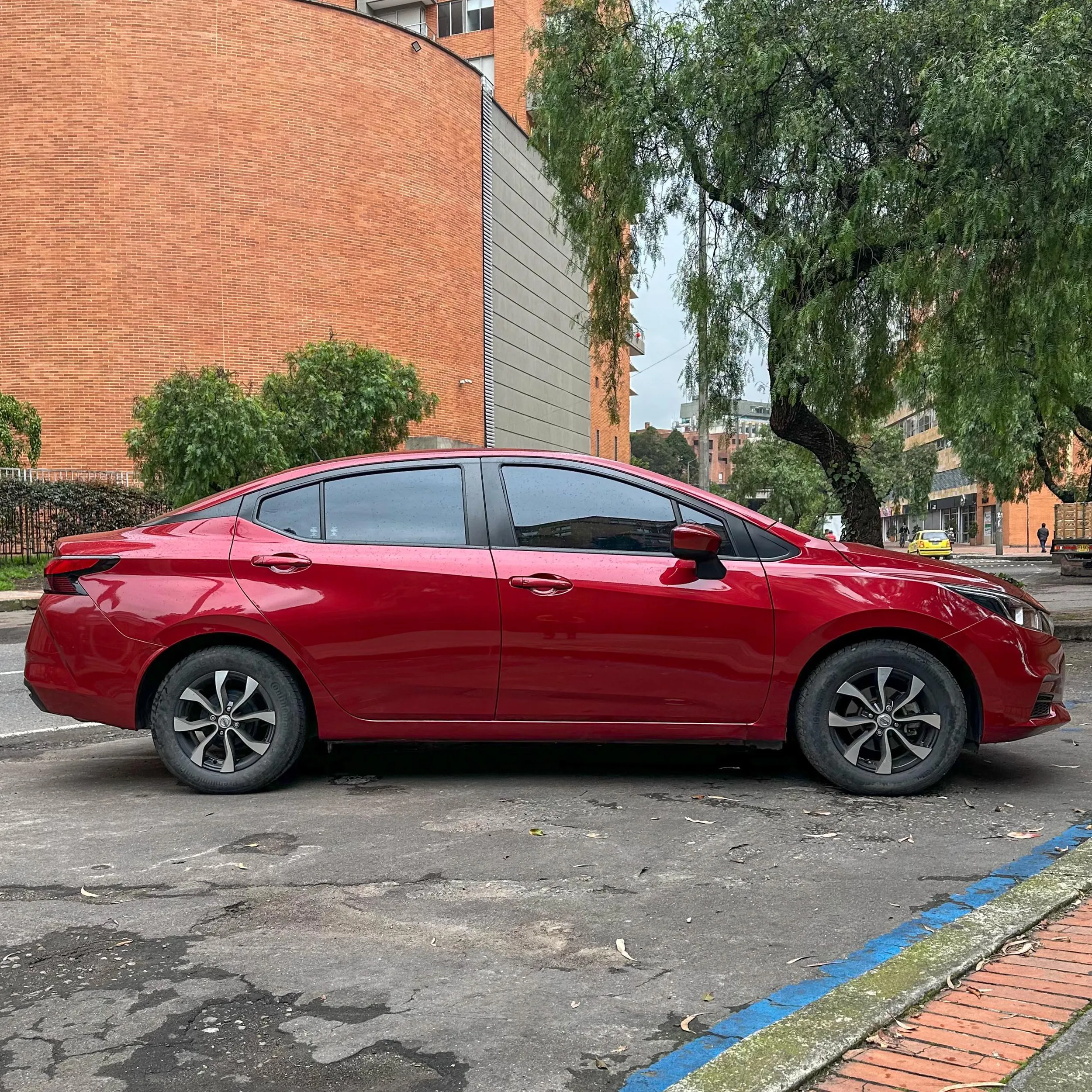 NISSAN VERSA SENSE 2020