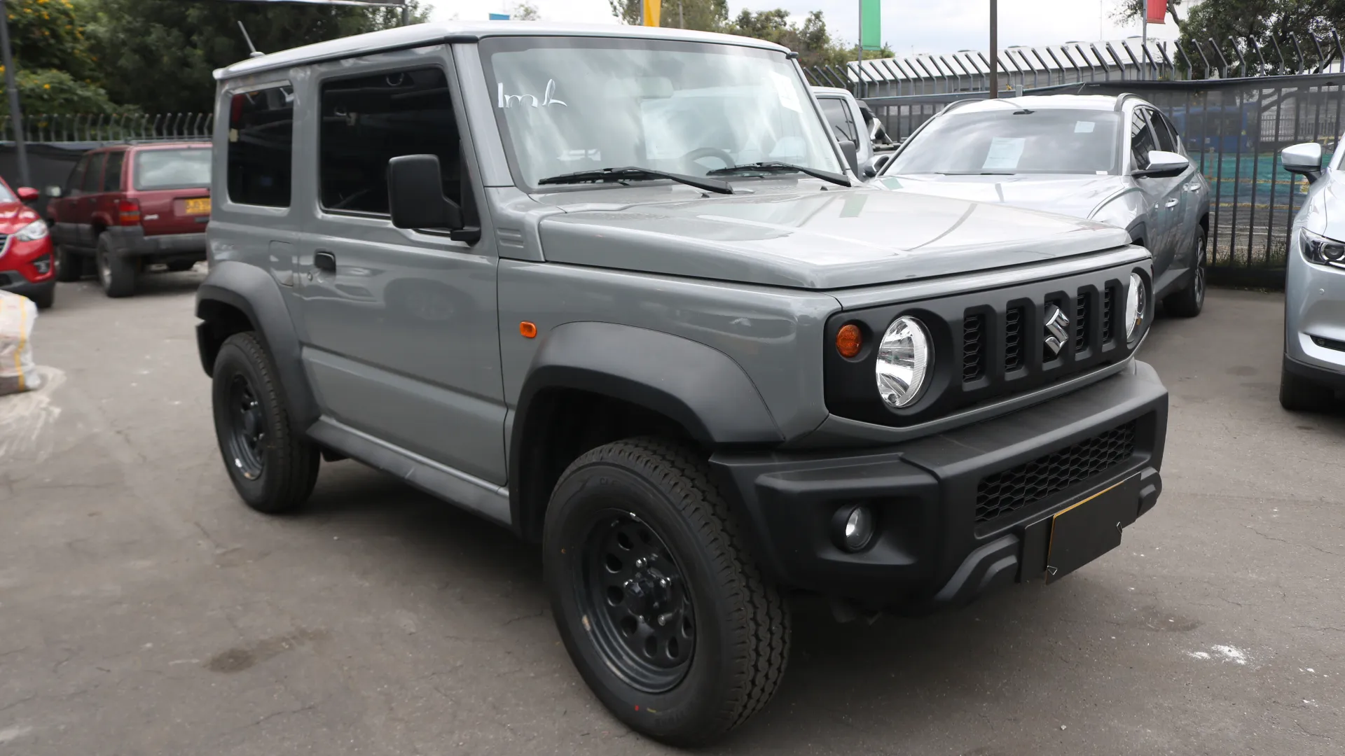 SUZUKI JIMNY JLX 2023