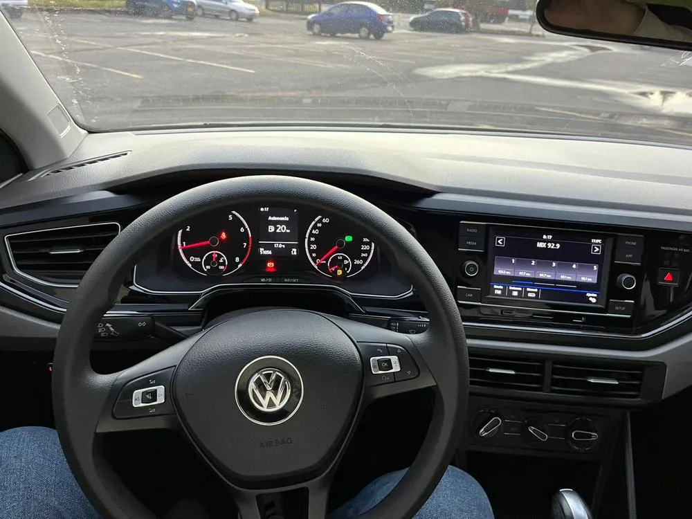 VOLKSWAGEN POLO [6] COMFORTLINE 2022