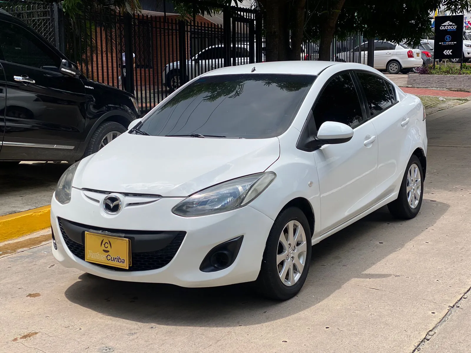 MAZDA 2 2014