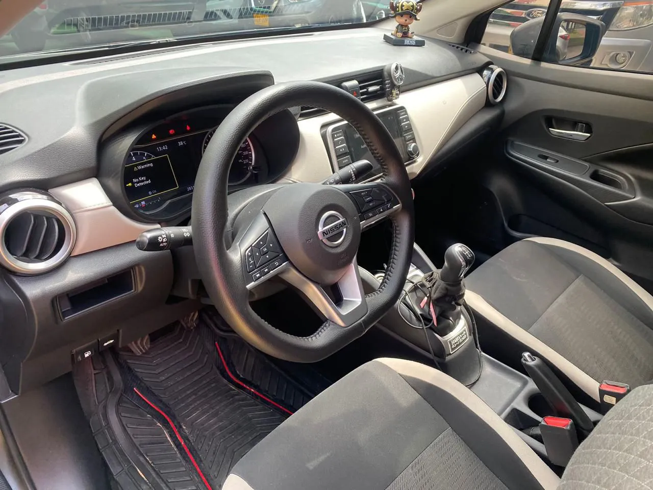 NISSAN VERSA 2023