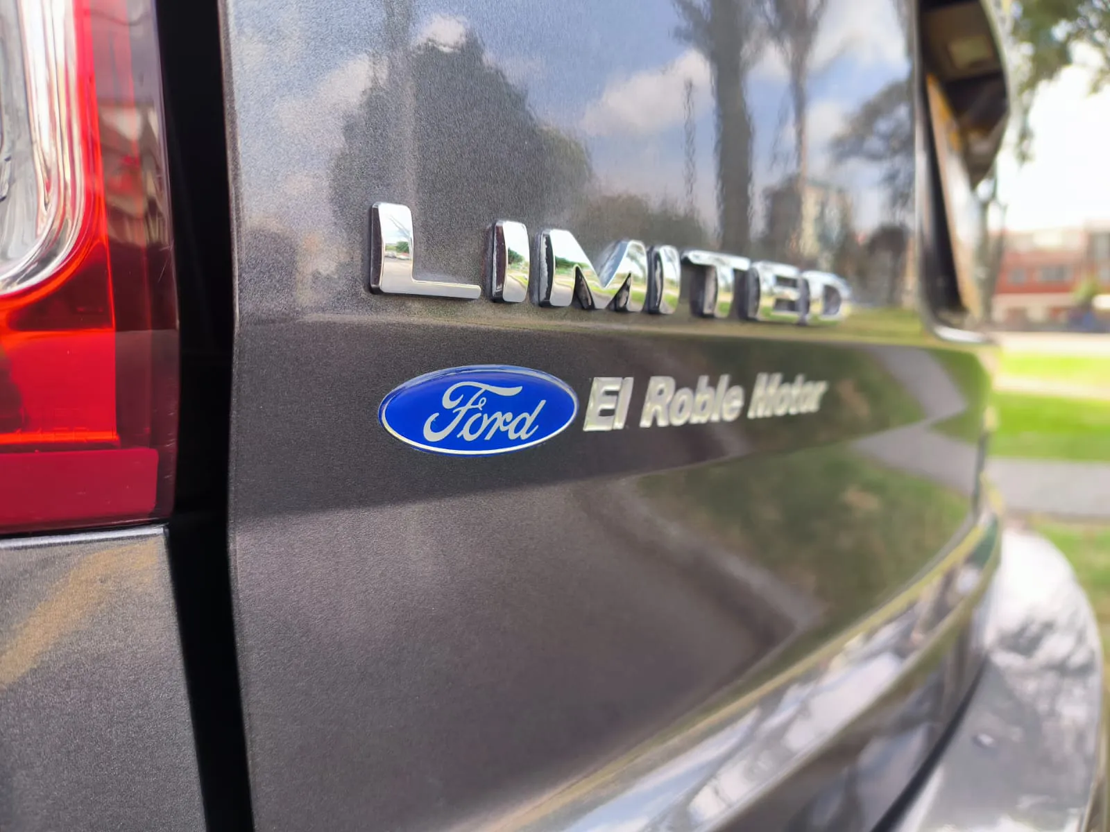 FORD EXPLORER [5] LIMITED 2015