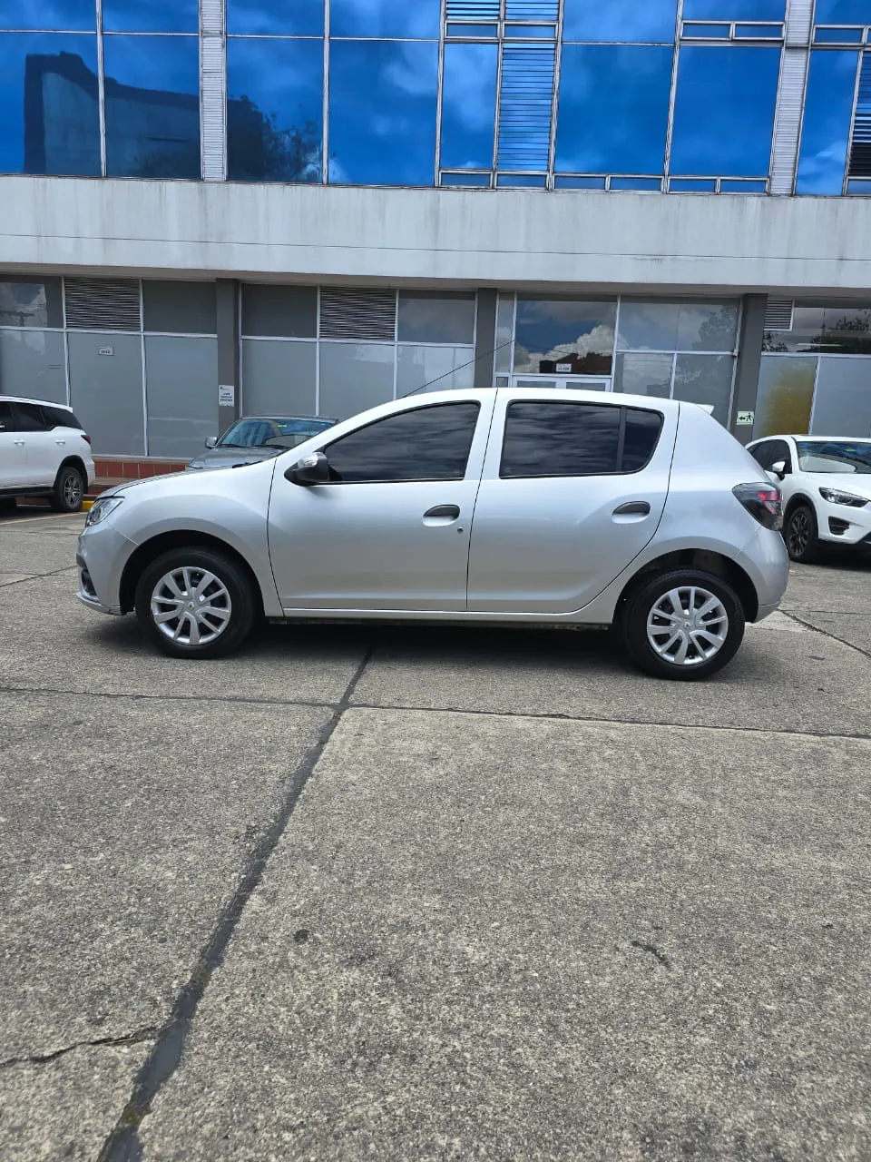 RENAULT SANDERO 2022