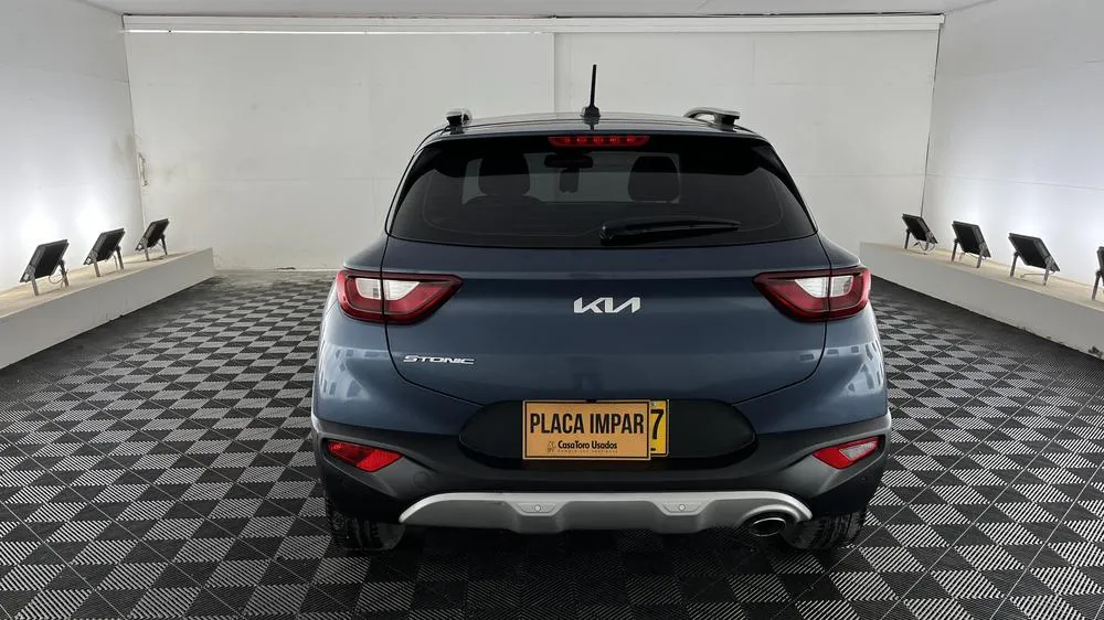 KIA STONIC VIBRANT HYBRID 2023