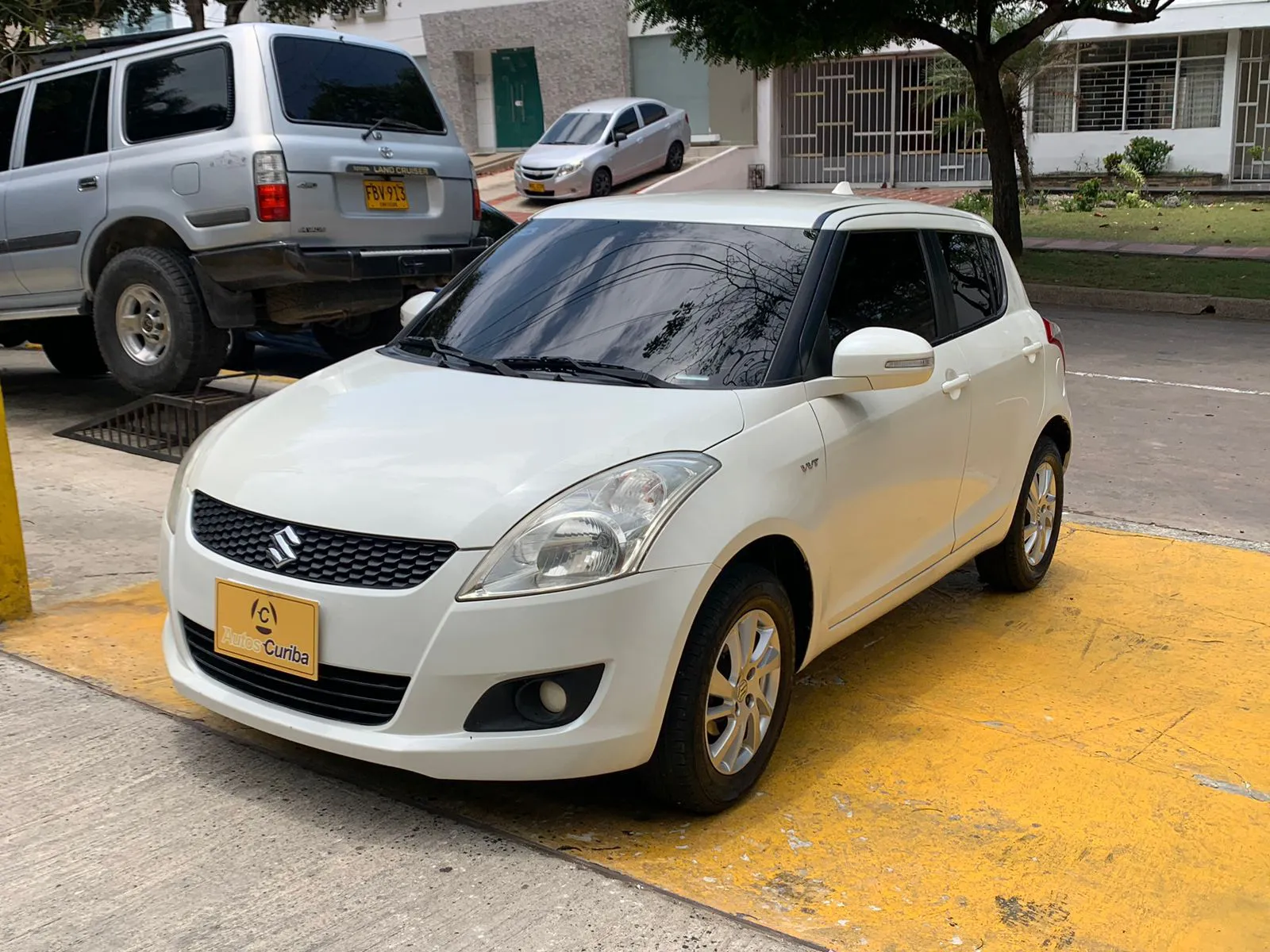 SUZUKI SWIFT 2015