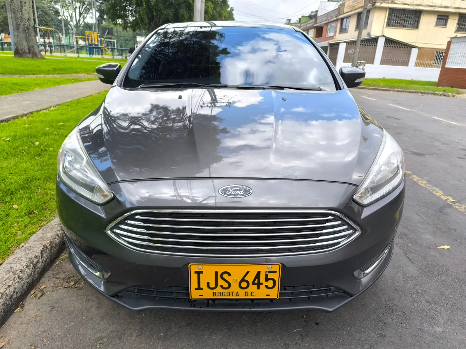 FORD FOCUS TITANIUM 2015