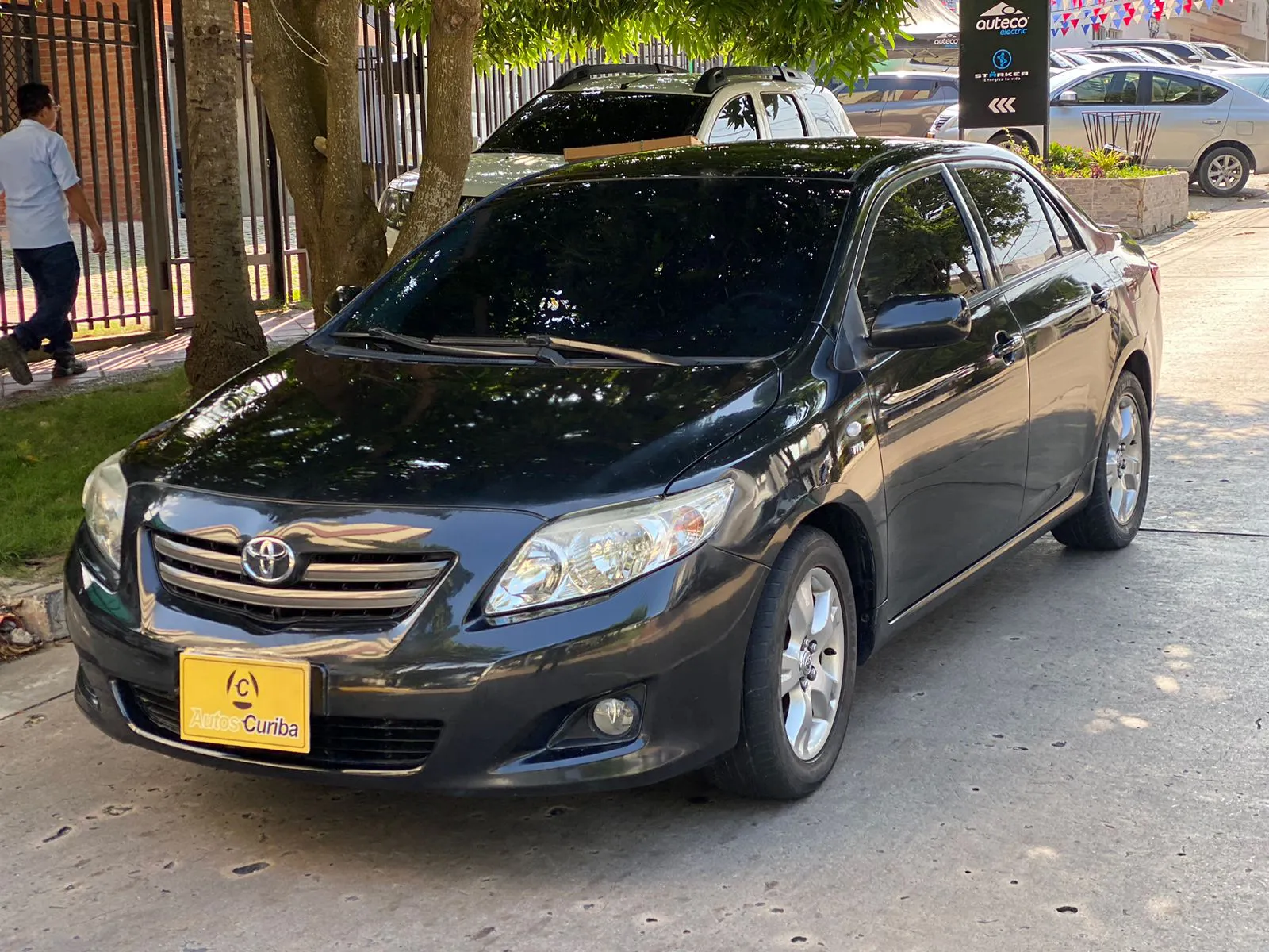 TOYOTA COROLLA 2010