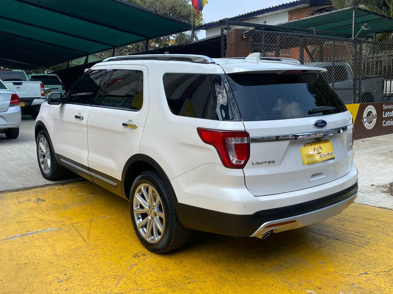 FORD EXPLORER 2017