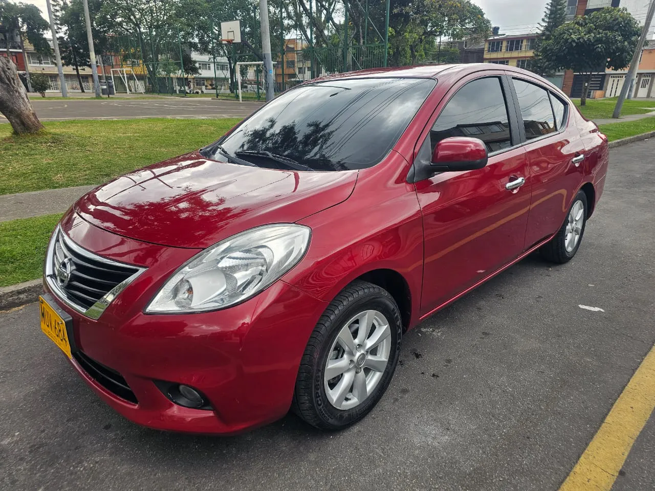 NISSAN VERSA 2013