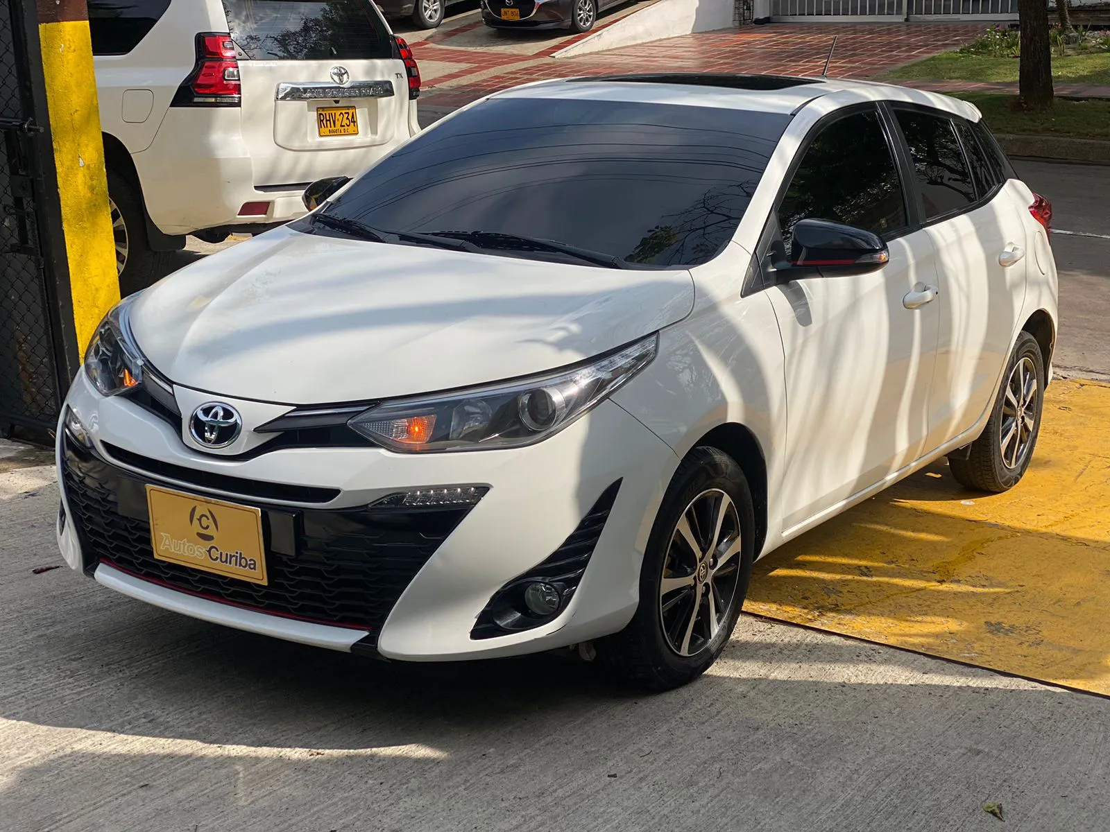 TOYOTA YARIS 2021