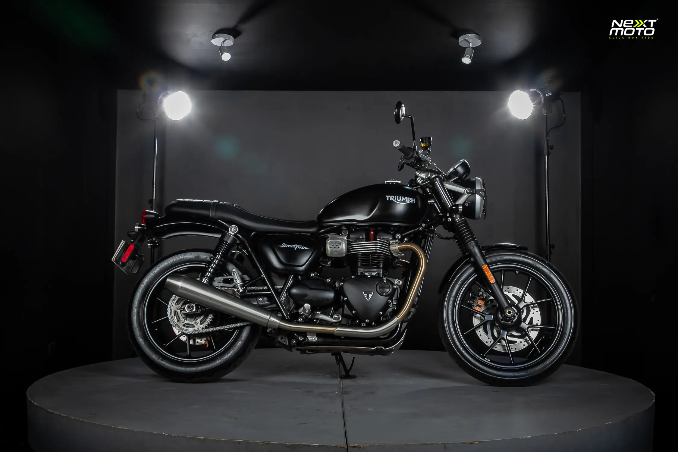 TRIUMPH STREET TWIN 2017