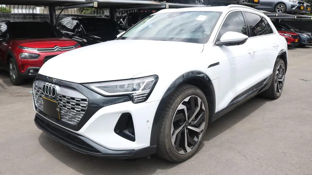 AUDI Q8 E-TRON 55 QUATTRO PRESTIGE 2024