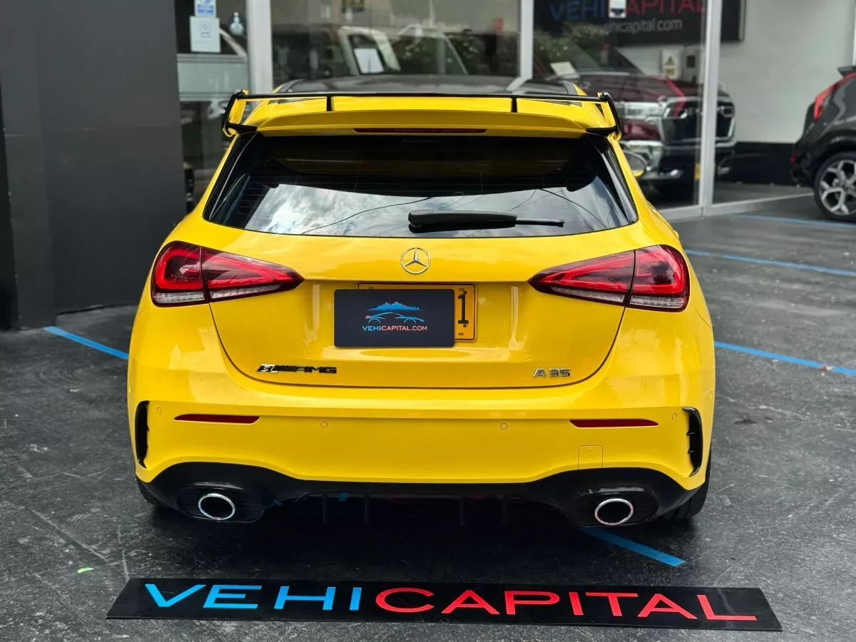 MERCEDES BENZ A 35 AMG 2021